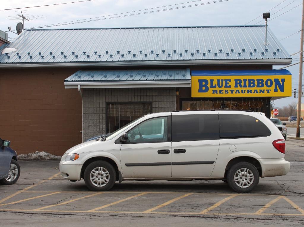 Blue Ribbon Smoke House & Restaurant